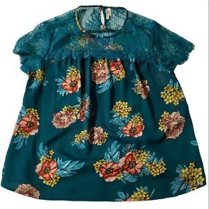 New w/o tags Live 4 Truth Floral Blouse 2X (fits like XL)